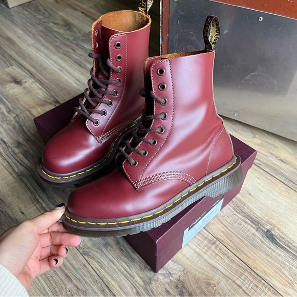 dr. martens made in england boots - Picture 5 of 11